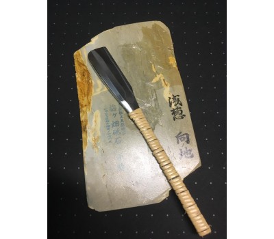 Японська бритва Yasugi Steel з натуральним каменем Mukainochi Asagi та порошком Shōhonzan