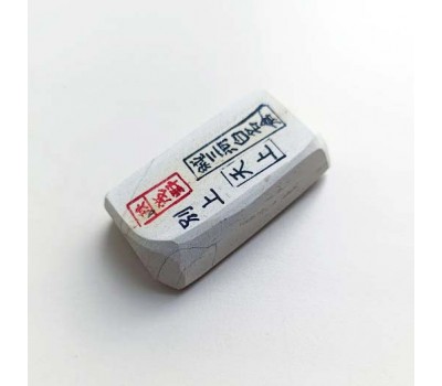 Натуральний точильний камінь Mikawa White Nagura Tenjyo (天上) з печаткою Asano Натуральний точильний камінь Mikawa White Nagura Tenjyo (天上) з печаткою Asano