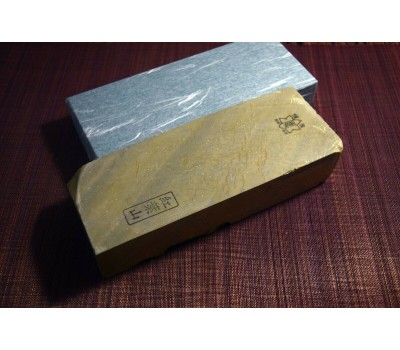 Японський Природний водний камінь Momijiyama Tomae 1842g from Kyoto