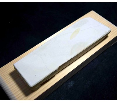 Японський натуральний точильний камінь Mikawa Koma 366 г з префектури Айчі, Японія 